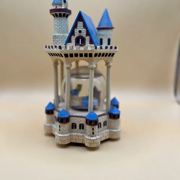 Disney Sleeping Beauty Snow Globe Music Boxes (3)